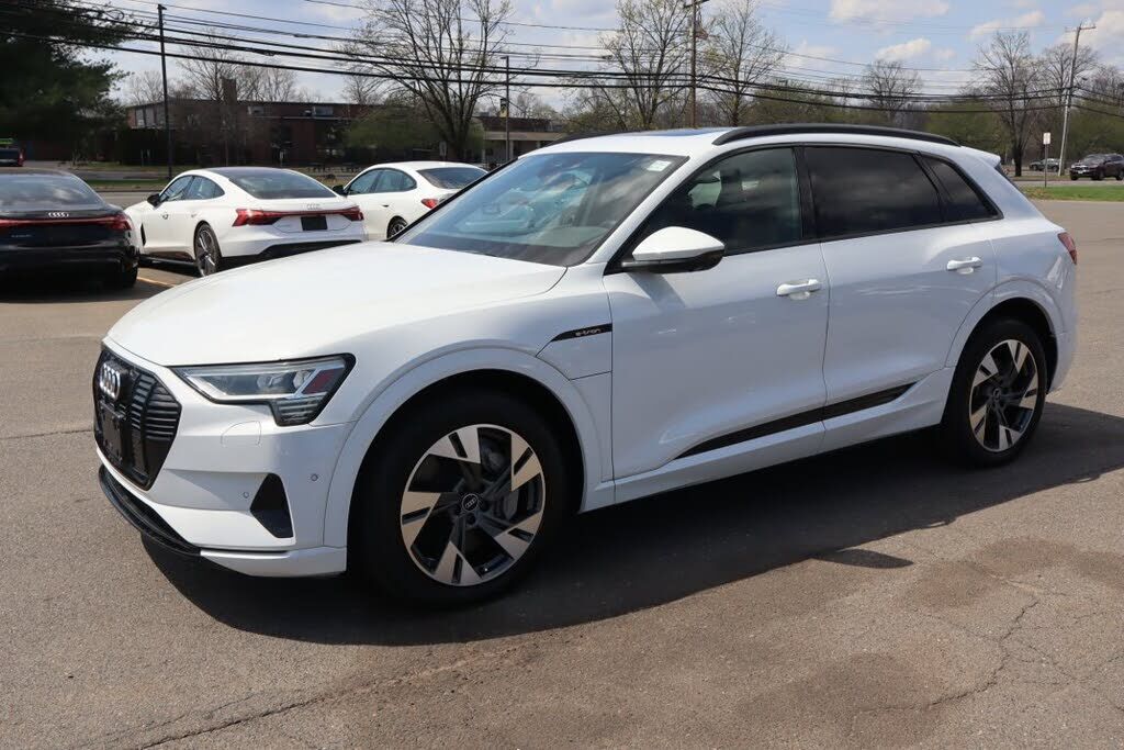 2021 AUDI e-tron