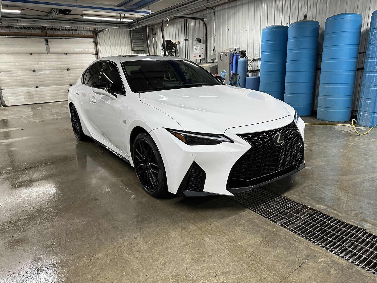 2023 LEXUS IS