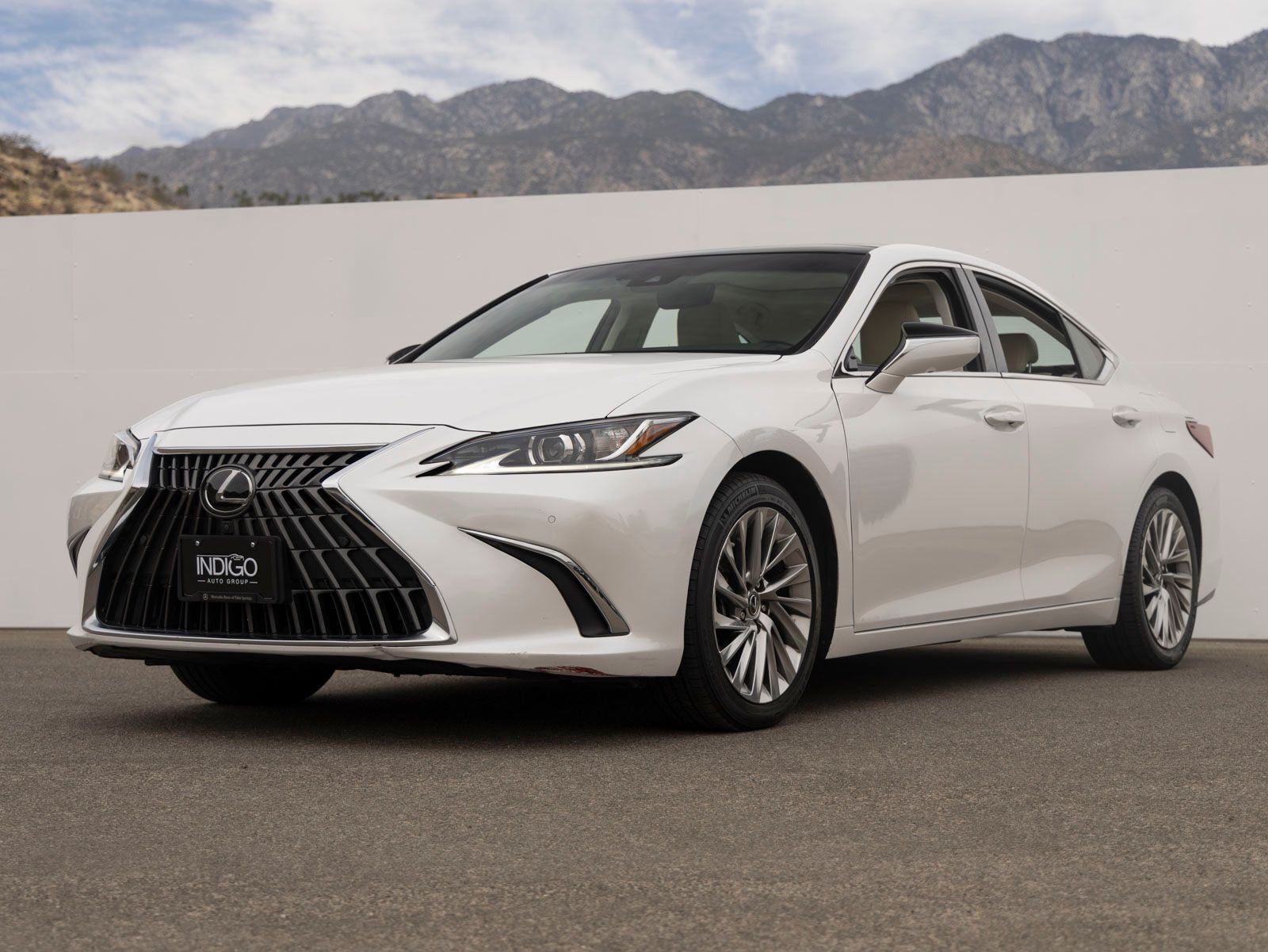 2022 LEXUS ES