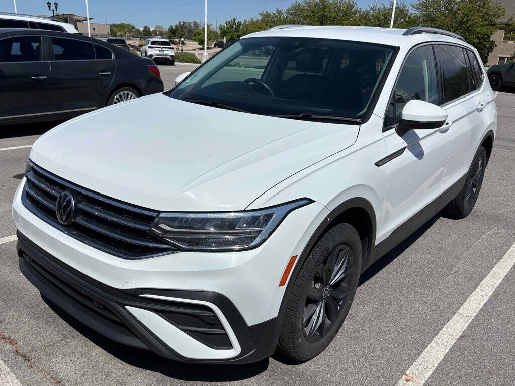 2022 VOLKSWAGEN Tiguan