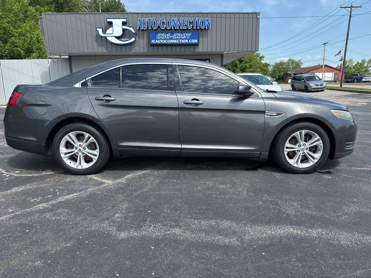 2018 FORD Taurus