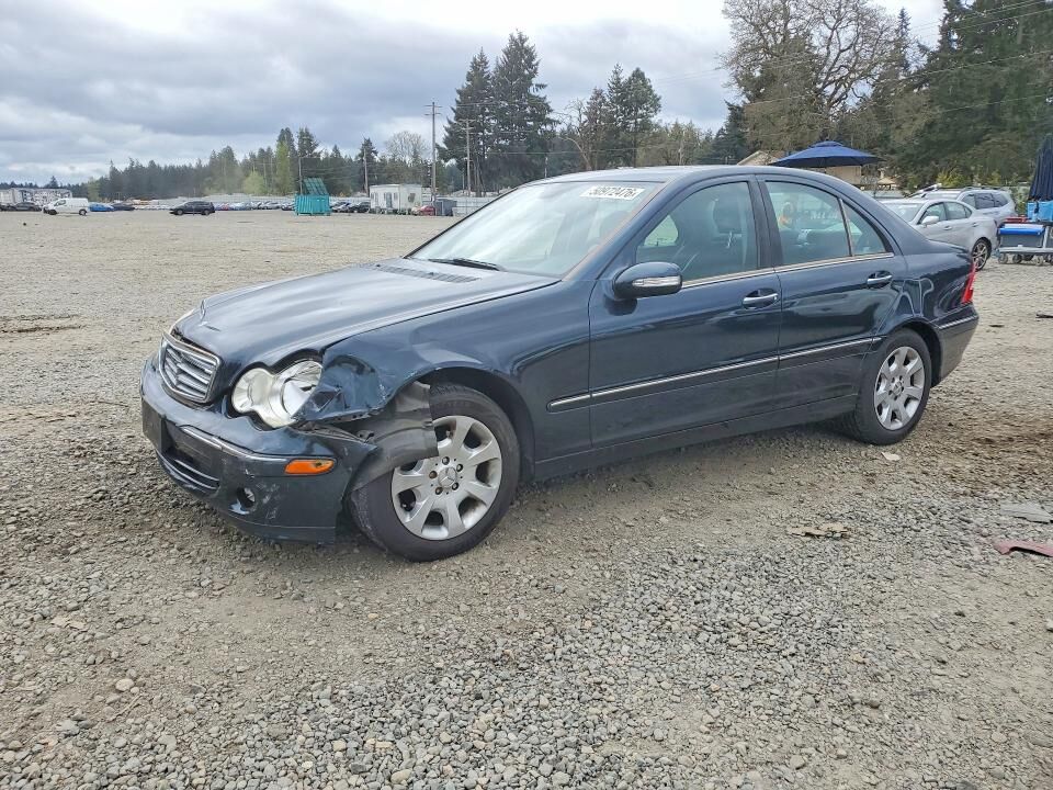 2005 MERCEDES-BENZ C-Class