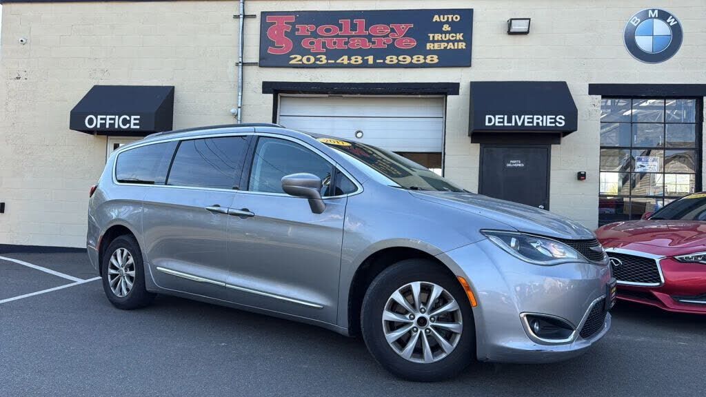 2017 CHRYSLER Pacifica