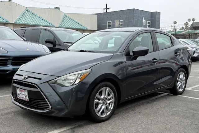 2017 TOYOTA Yaris