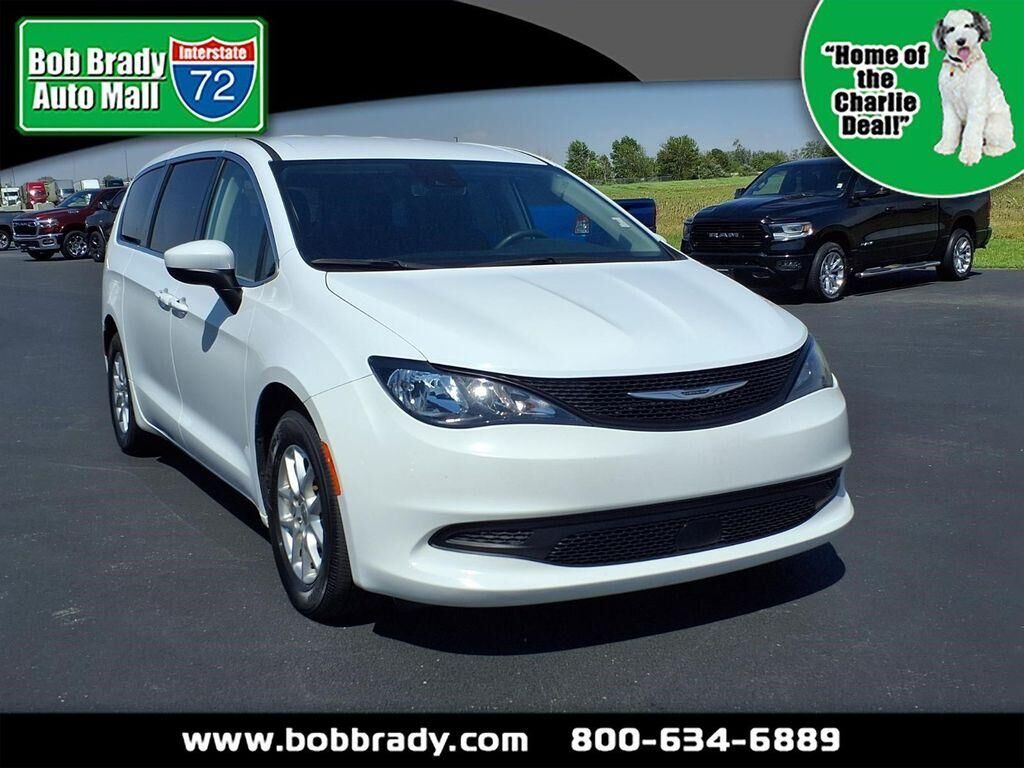 2023 CHRYSLER Voyager