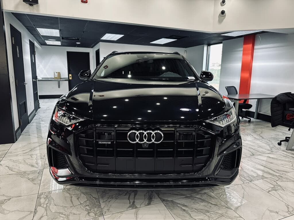 2022 Audi Q8