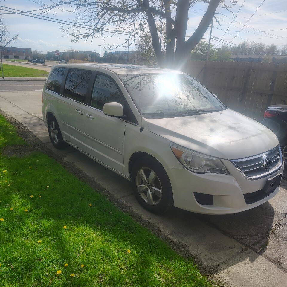 2010 VOLKSWAGEN Routan