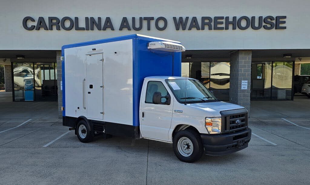 2023 FORD E-350