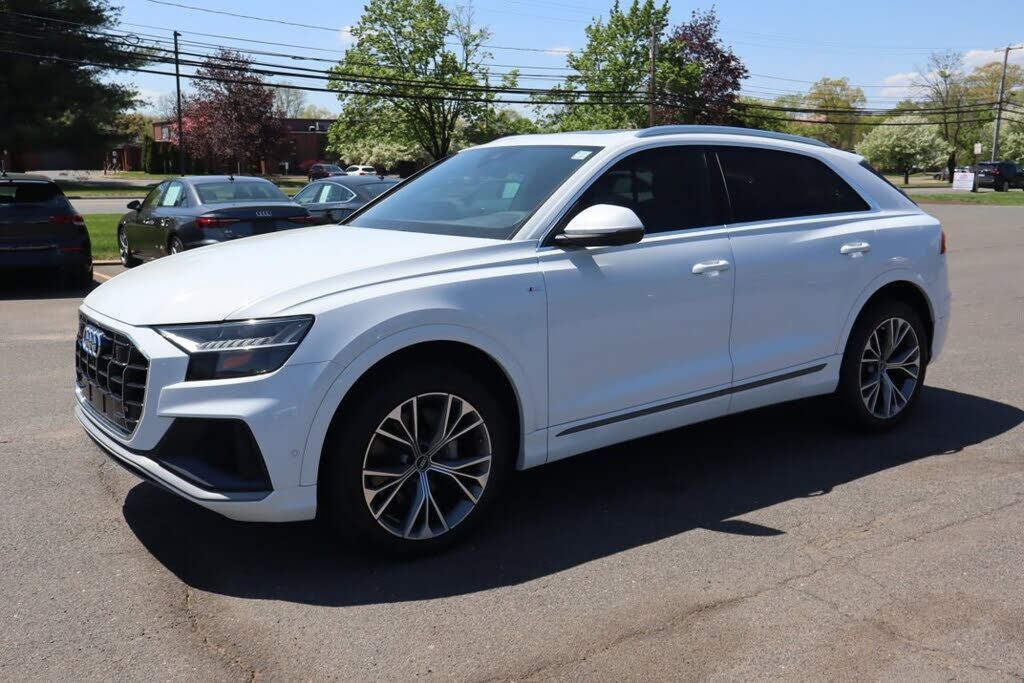 2021 AUDI Q8