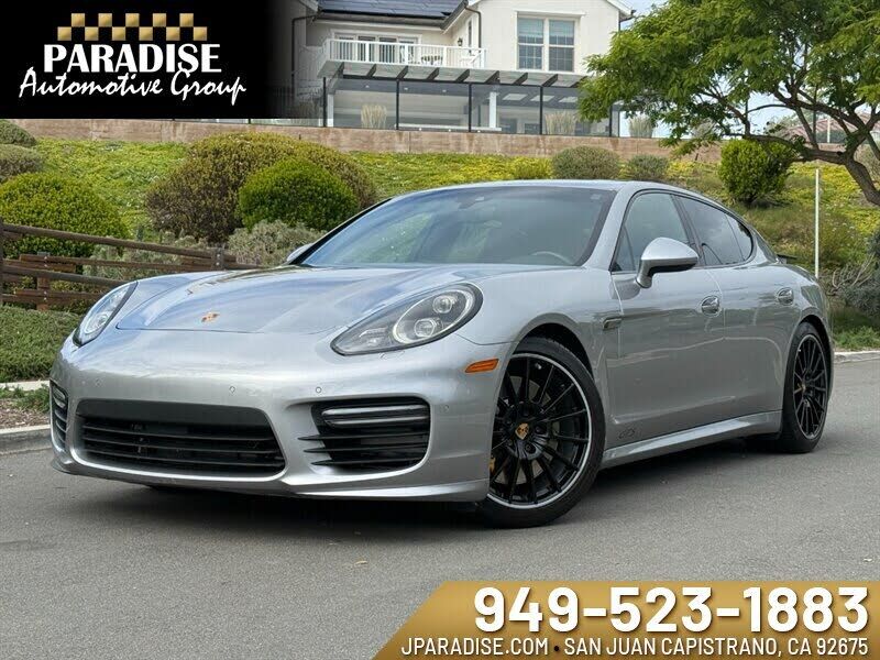 2016 PORSCHE Panamera