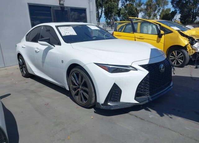 2021 LEXUS IS