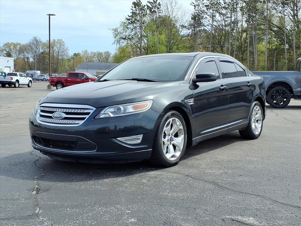 2010 FORD Taurus