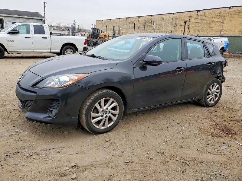 2013 MAZDA Mazda3