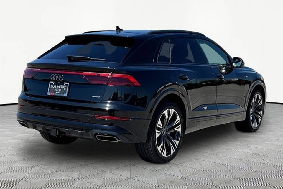 2026 Audi Q8