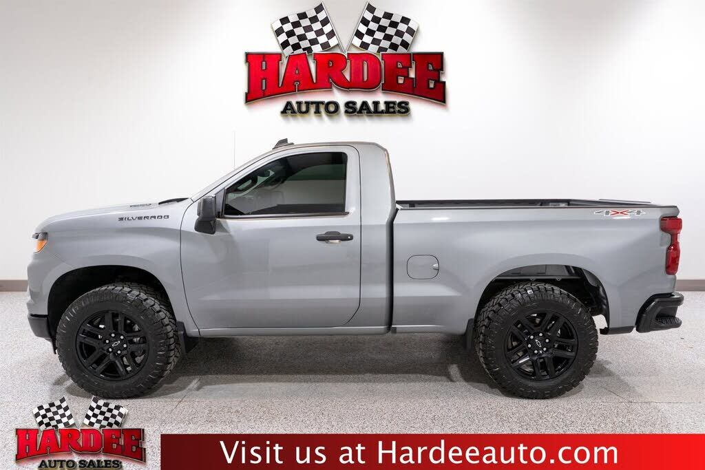2025 CHEVROLET Silverado