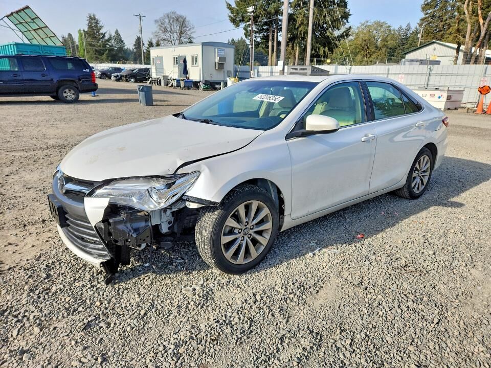 2017 TOYOTA Camry