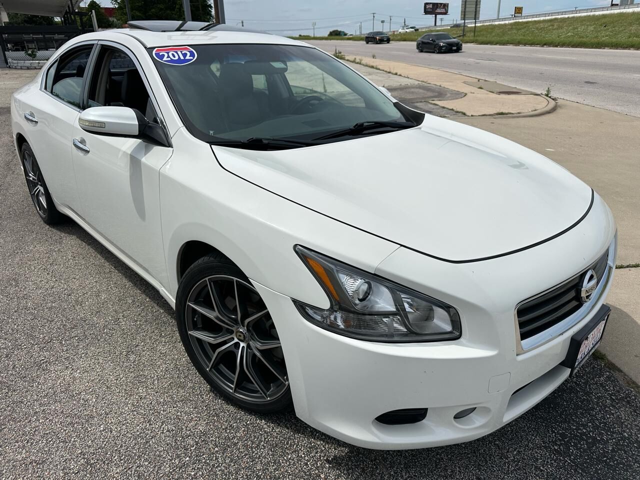 2012 NISSAN Maxima