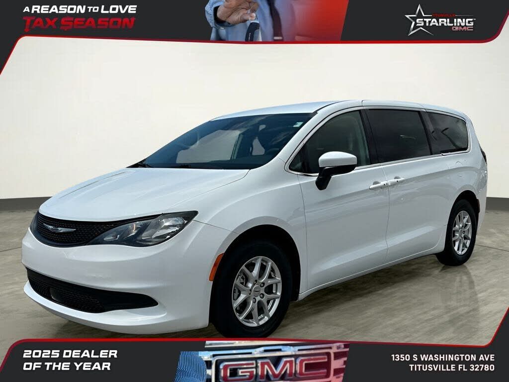 2023 CHRYSLER Voyager