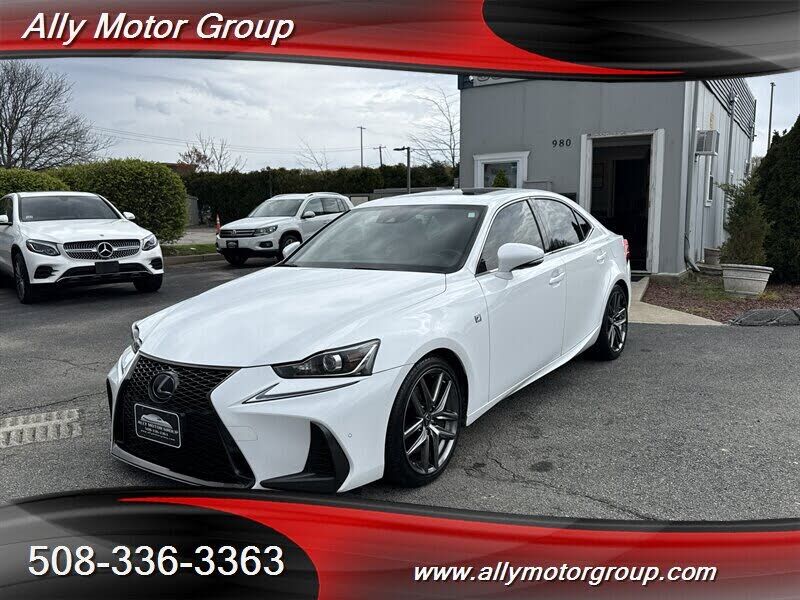 2020 LEXUS IS