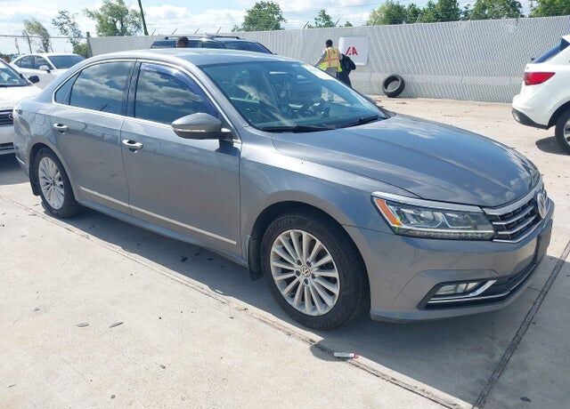 2017 VOLKSWAGEN Passat