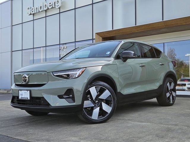 2023 VOLVO C40