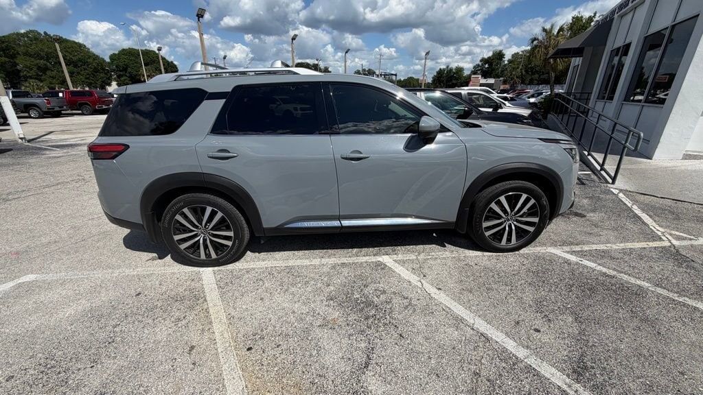2024 NISSAN Pathfinder