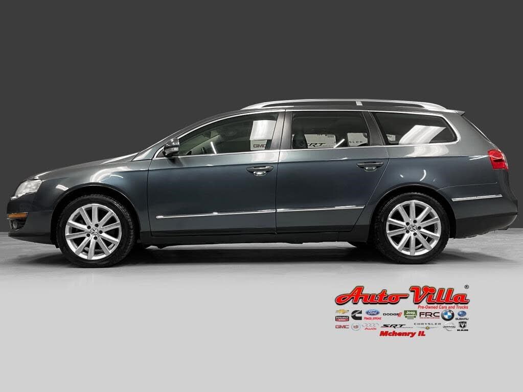2010 VOLKSWAGEN Passat