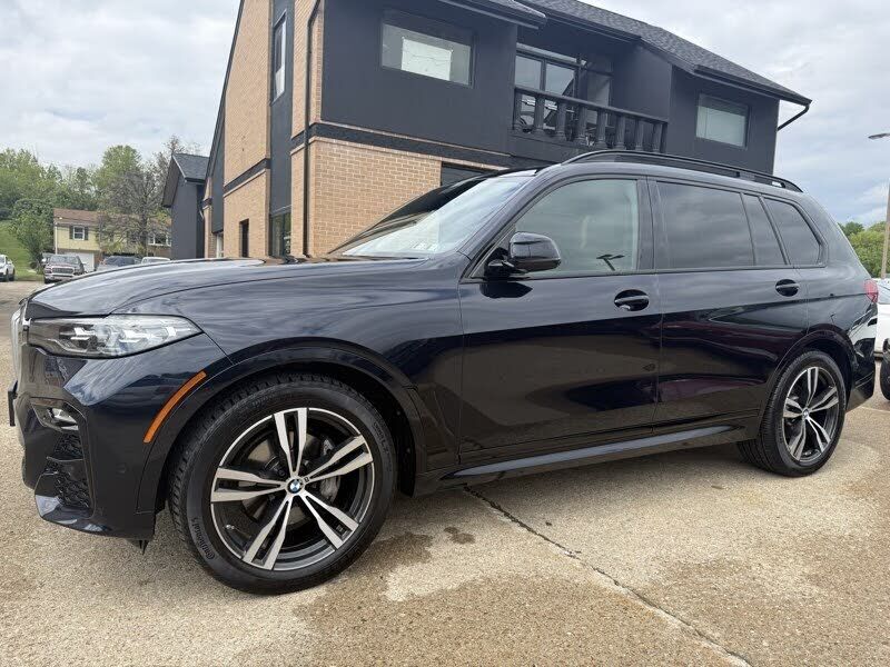 2022 BMW X7