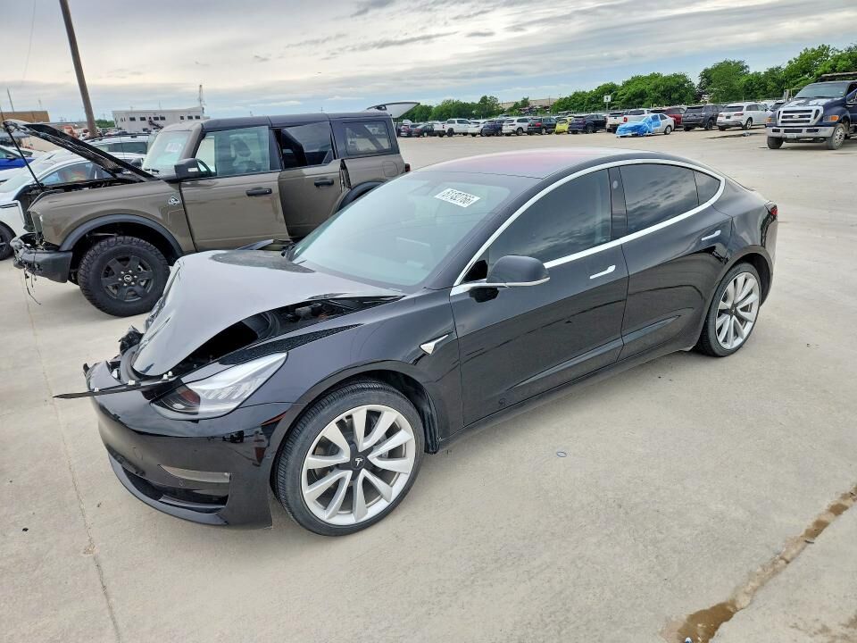 2018 TESLA Model 3
