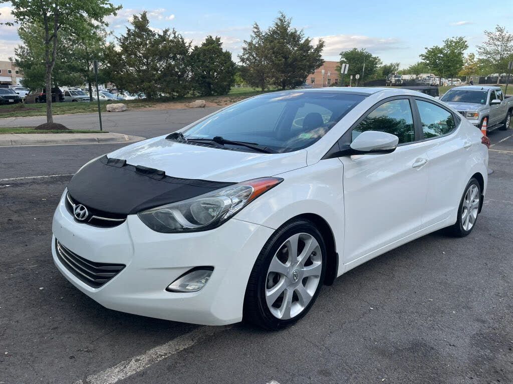 2013 HYUNDAI Elantra
