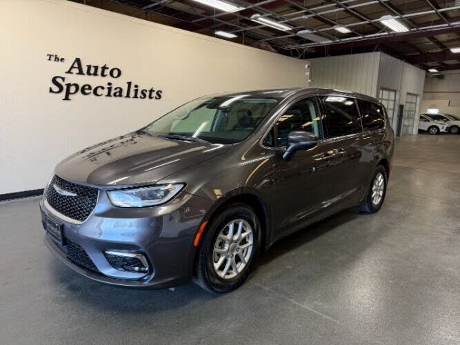 2023 CHRYSLER Pacifica