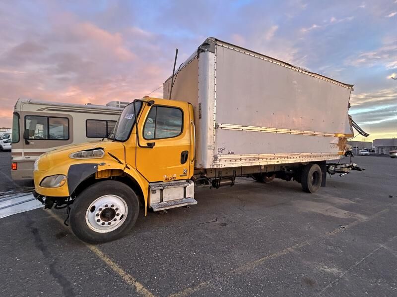 2006 FREIGHTLINER M2