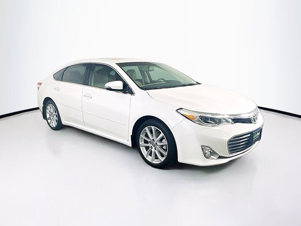 2013 TOYOTA Avalon