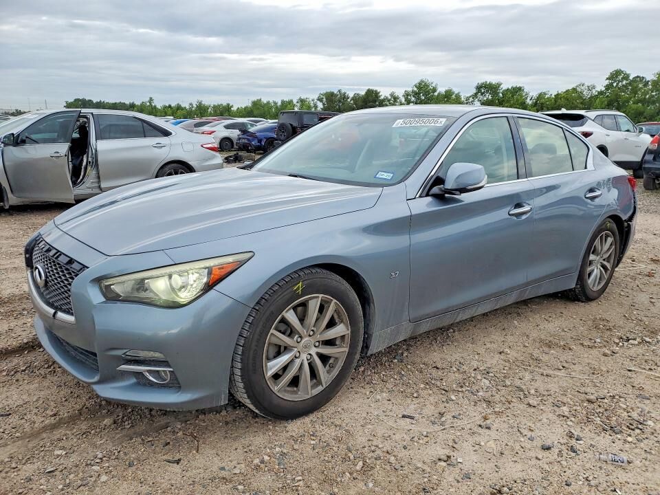 2015 INFINITI Q50