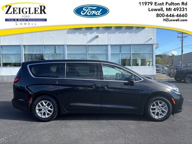 2023 CHRYSLER Pacifica