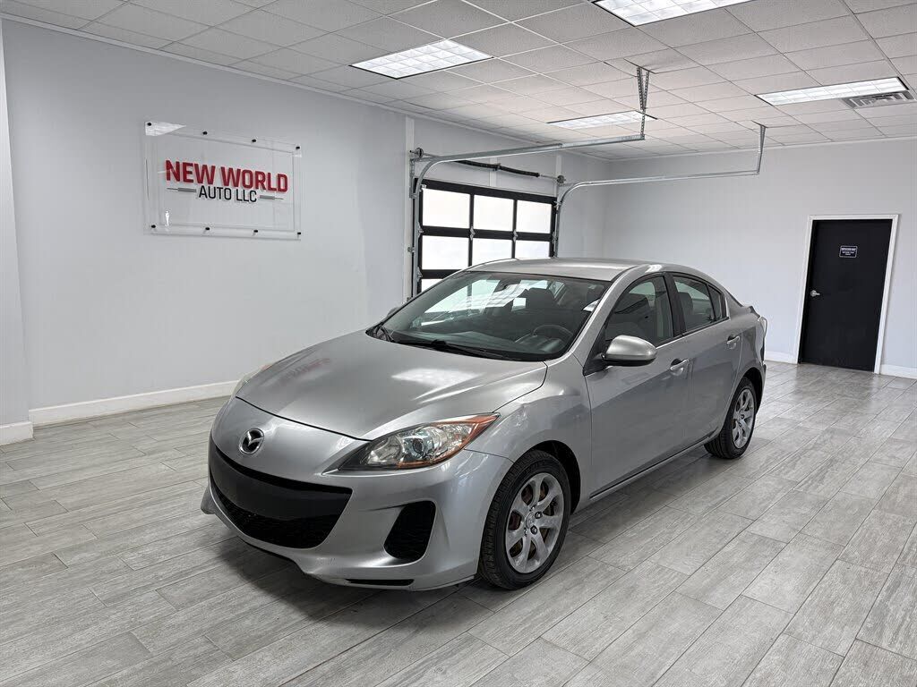 2013 MAZDA Mazda3