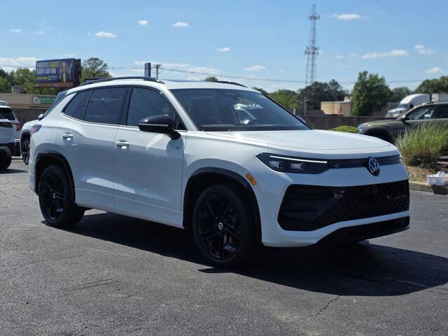 2026 VOLKSWAGEN Tiguan