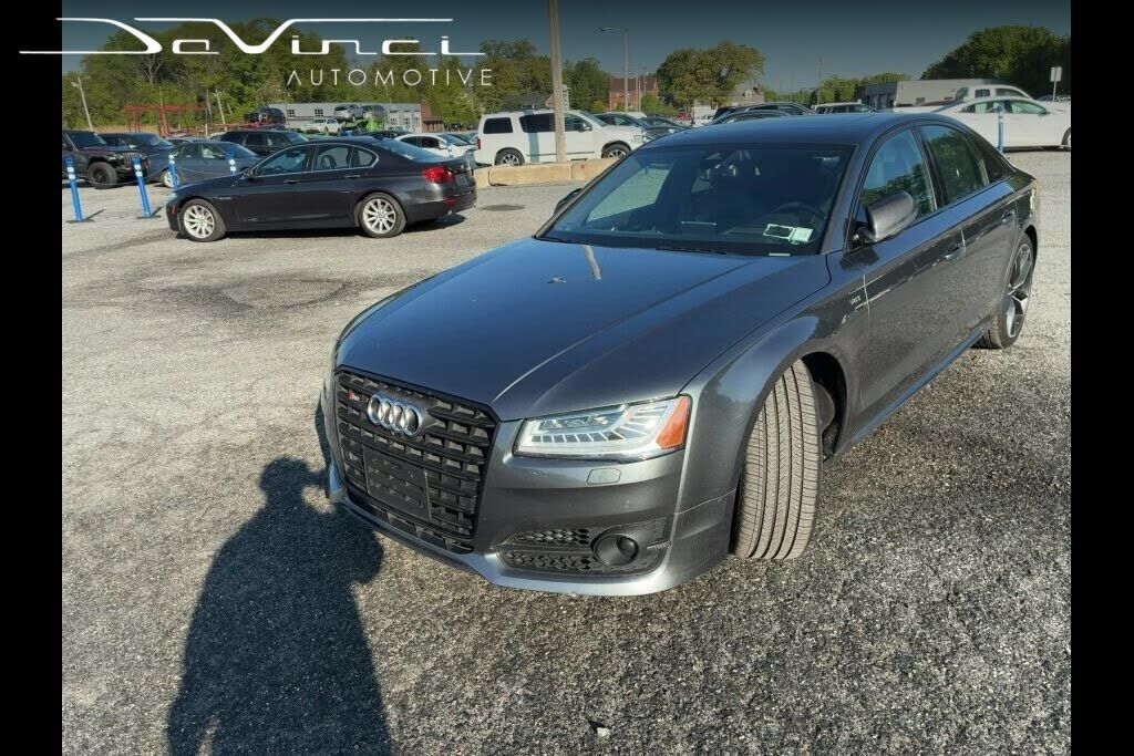 Audi S8
