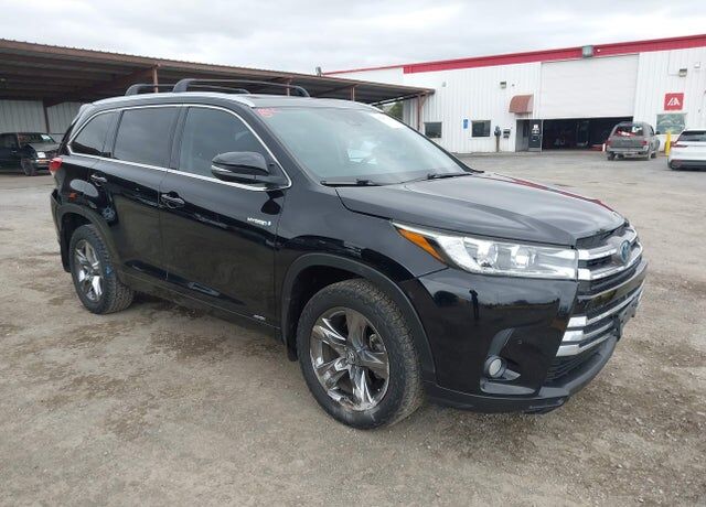 2018 TOYOTA Highlander