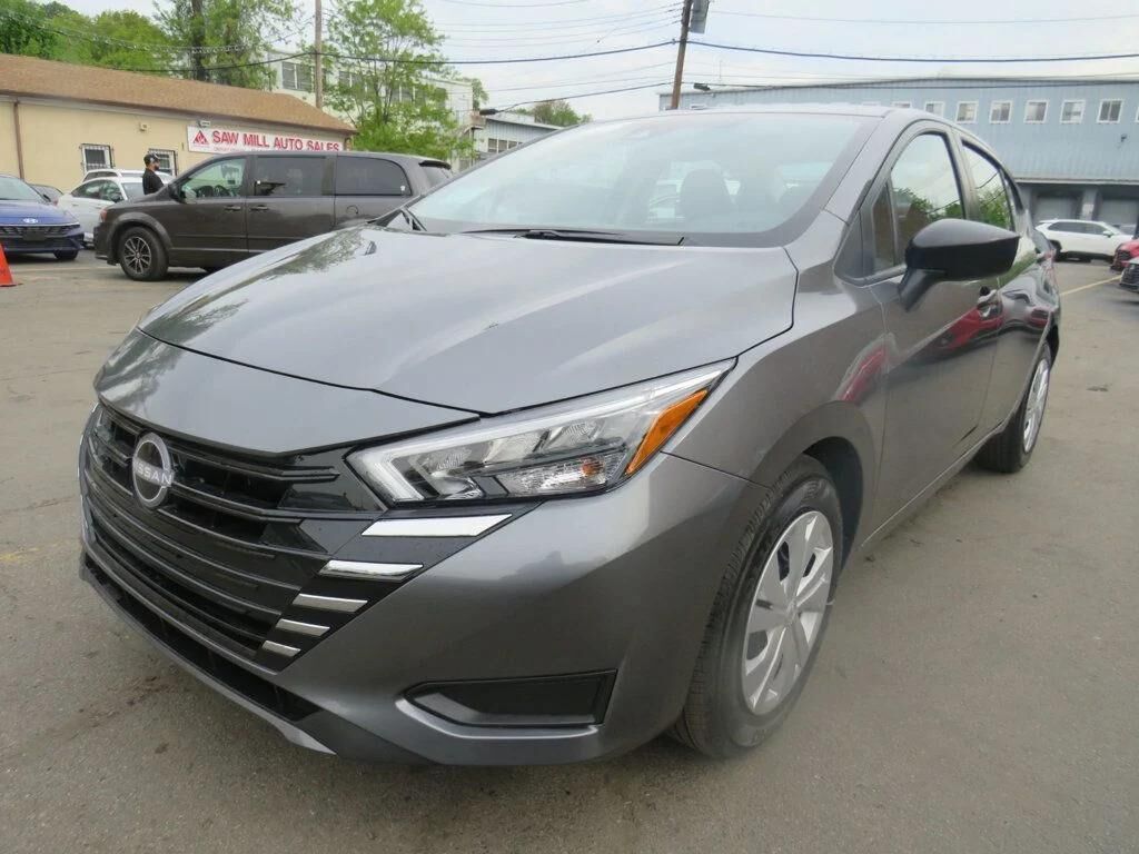 2025 NISSAN Versa