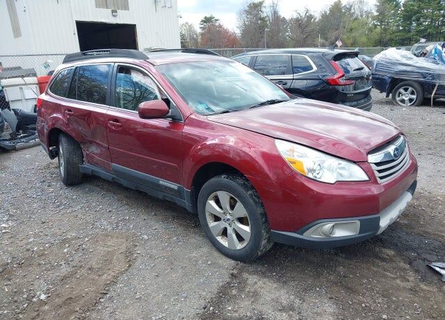 2012 SUBARU Outback