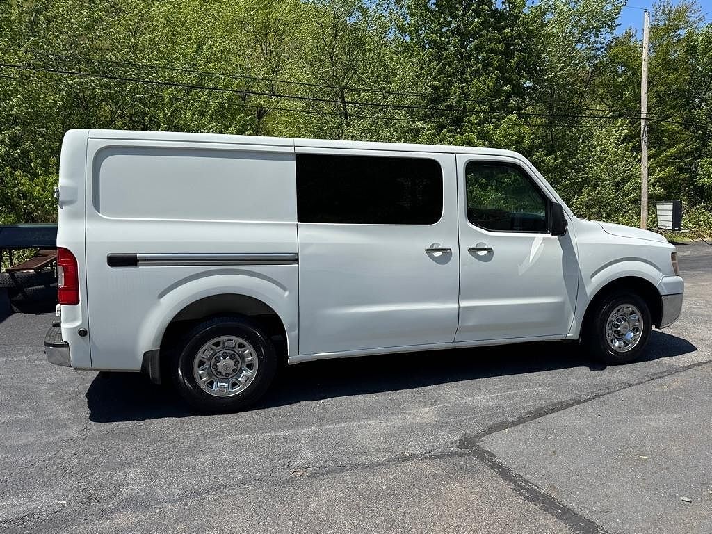 2015 NISSAN NV