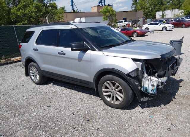 2017 FORD Explorer