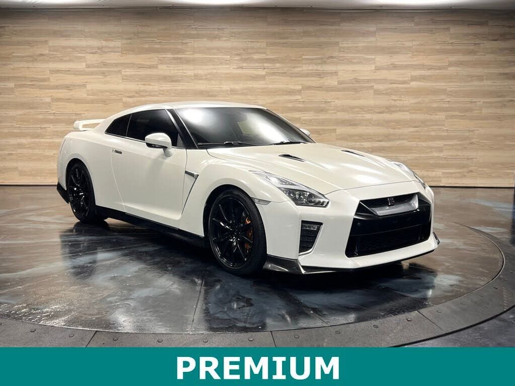2020 NISSAN GT-R