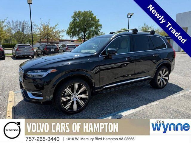 2022 VOLVO XC90