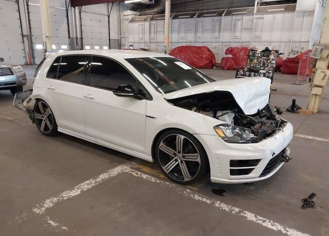 2016 VOLKSWAGEN Golf R