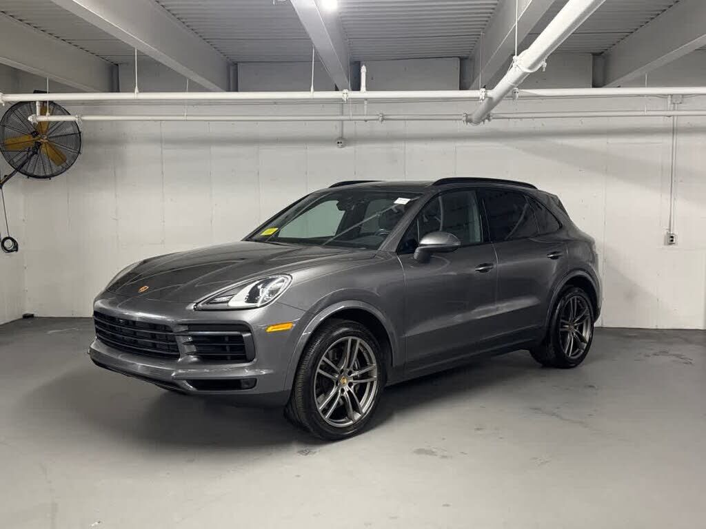2023 PORSCHE Cayenne