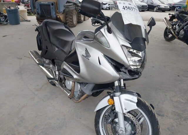 Honda NT700VA/NT700V