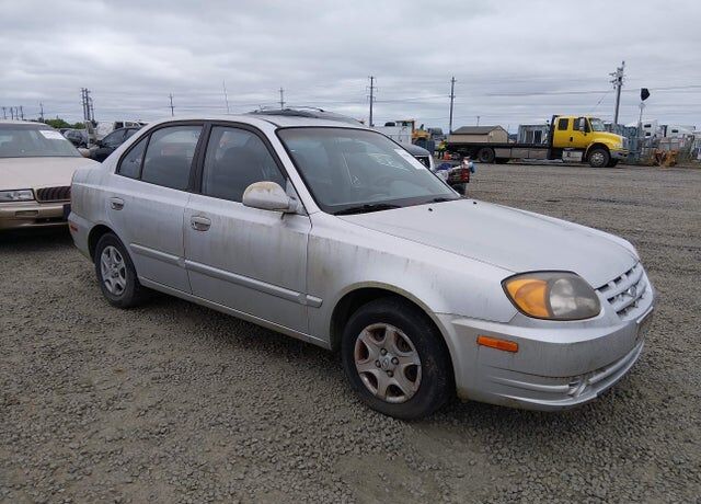 2004 HYUNDAI Accent