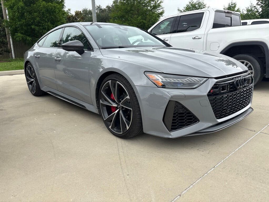 2022 AUDI RS7